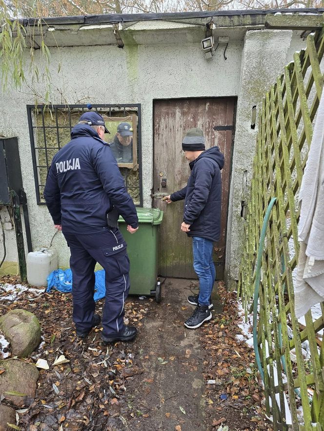 Policjanci z Leszna sprawdzali miejsca, gdzie koczują bezdomni 