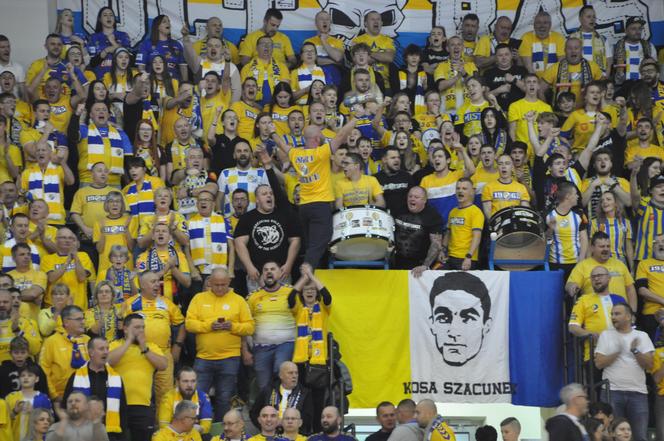 Industria Kielce - Orlen Wisła Płock. Zdjęcia kibiców na trybunach