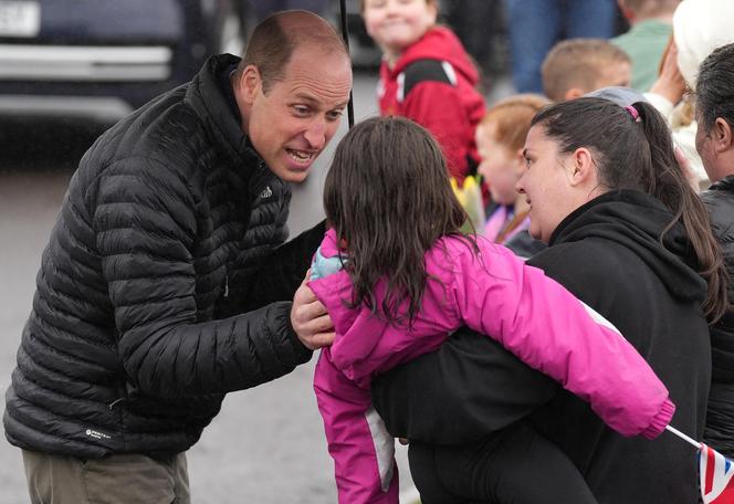 William i Kate w żałobie. Pozują z naręczami pizzy. Co tam się stało?!