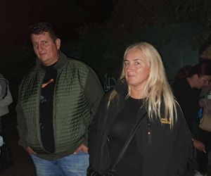 Posadzili drzewa, a następnie dali gorący koncert. Finał akcji zespołu Nocny Kochanek w Skarżysku