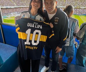 Krzysztof Stanowski i Dua Lipa na meczu Coca - River