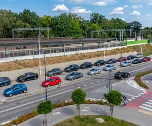 Nowy parking przy stacji kolejowej w Zielonce