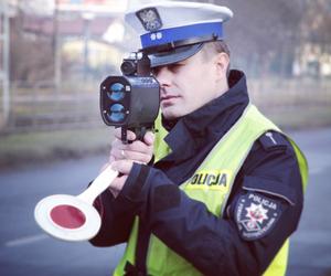 Uwaga kierowcy mamy policyjną akcję „Znicz”.  Na drogach jest więcej patroli i kontroli