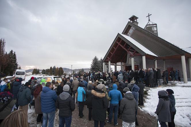 Pogrzeb Sary i Marysi, które zginęły w sylwestrową noc