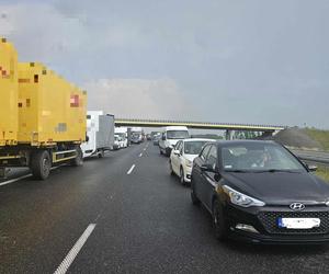 Groźny wypadek na autostradzie A2 w Wielkopolsce. Na miejscu lądował śmigłowiec LPR