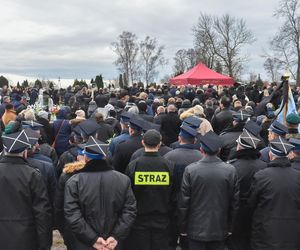 Tłumy żegnały młodego burmistrza i jego ojca