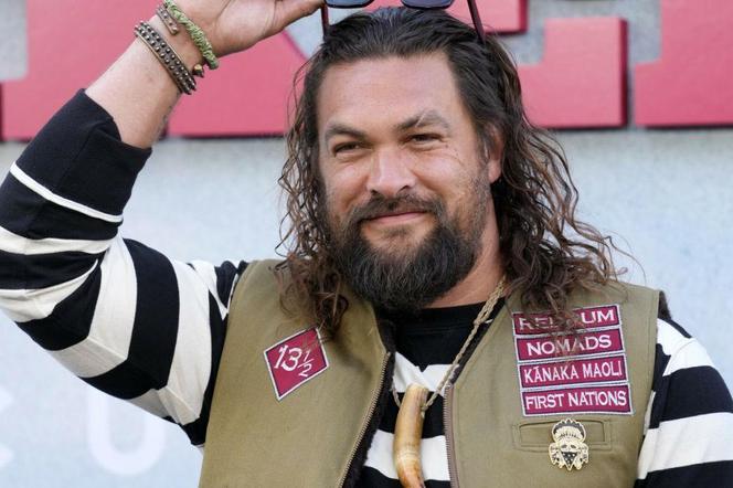 Jason Momoa to nie tylko aktor, ale także miłośnik rocka. I gra w ...