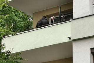 Dziewczynka wypadła z balkonu we Włocławku. Ojciec miał 1,7 promila