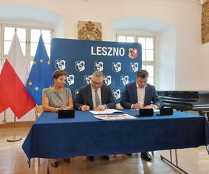 W Lesznie podpisano umowy o przyznaniu dofinansowań z programu „Wielkopolska przyjazna zwierzętom”