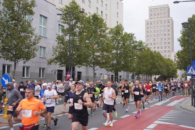 Uczestnicy Maratonu Warszawskiego 2025