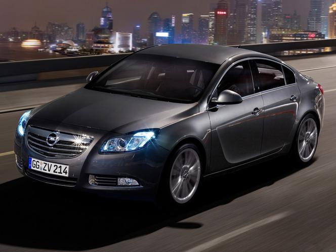 Opel Insignia hatchback, model 2011