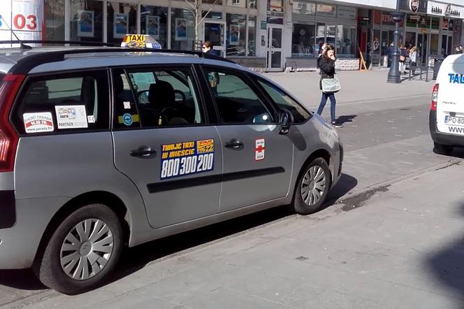 Protestują, bo nie chcą, żeby Piotrkowska była najdłuższym postojem taxi w Europie