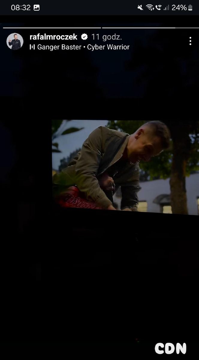 M jak miłość nowy sezon po wakacjach 2025. Paweł (Rafał Mroczek), Dominik Walat (Bartosz Surówka) na planie