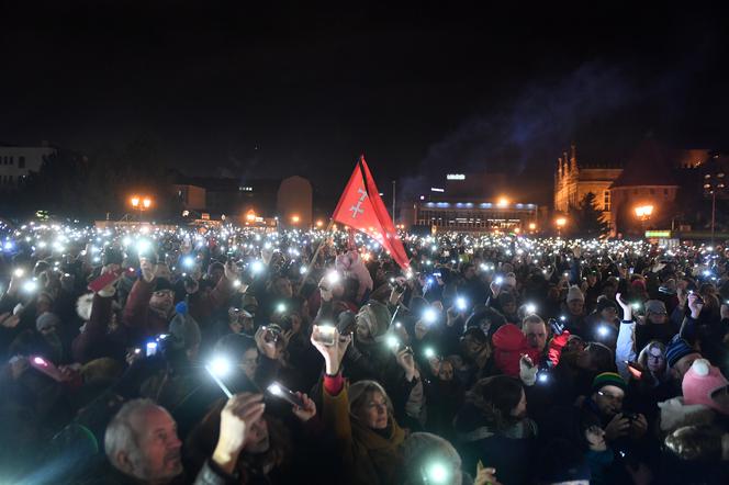 Światełko do nieba dla Pawła Adamowicza. 