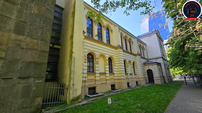 Chciał spalić synagogę Nożyków w Warszawie. Wiemy, jak zareagował zatrzymany 16-latek