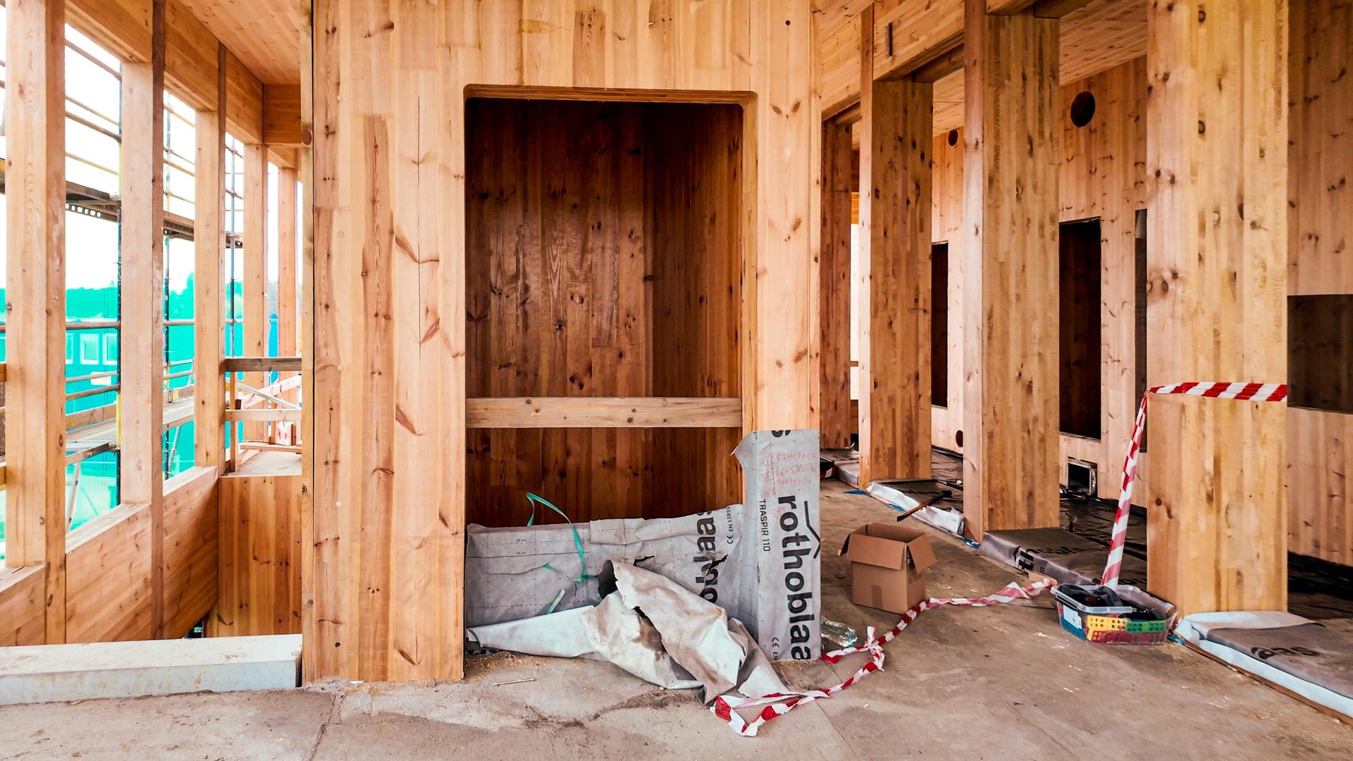 Biurowiec z CLT w Wielu pod Kościerzyną skończony