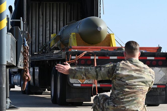 Amerykańskie bomby GBU-57
