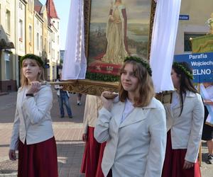 Taniec feretronów  podpija sieć! Czym jest kaszubski pokłon?