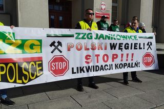 Rząd Tuska zamyka kopalnie. Górnicy dostaną do 170 tys. zł odpraw na rękę