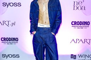 Po raz kolejny zaskoczył stylizacją!