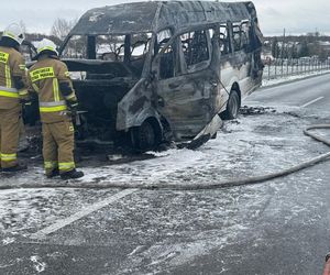 Bus spłonął na drodze pod Tarnowem. Jechało nim ponad 20 osób