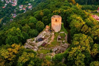 o najstarszy murowany zamek w Polsce. Ok. 850 lat temu powstał Zamek Wleń [ZDJĘCIA]