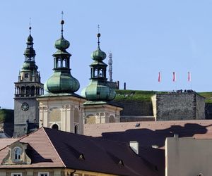 O tym mieście mówią mała Praga. Twierdza, podziemia i najstarszy kamienny most 