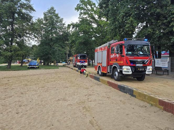 Mężczyzna skoczył na główkę do wody. Wypadek w Boszkowie