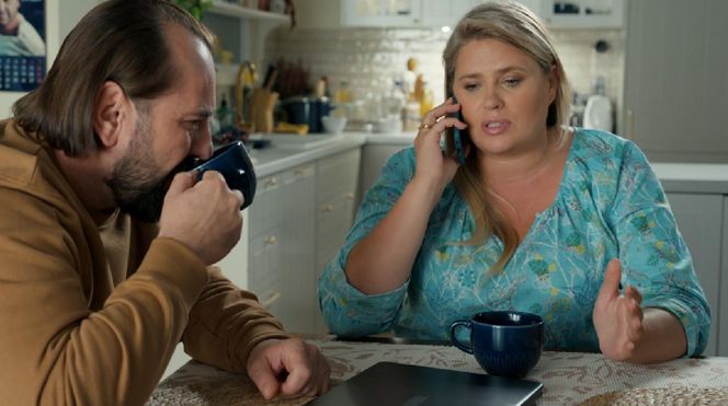 Barwy szczęścia, odcinek 3132. Borys (Jakub Wieczorek), Aldona (Elżbieta Romanowska)