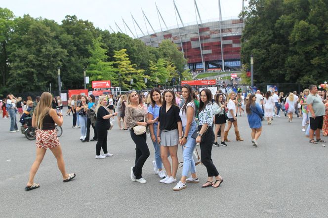  Warszawa. Jennifer Lopez po raz drugi w Polsce. Tłumy na Stadionie PGE Narodowym [ZDJĘCIA]