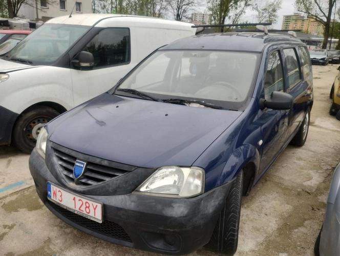 Dacia Logan (3200 zł)