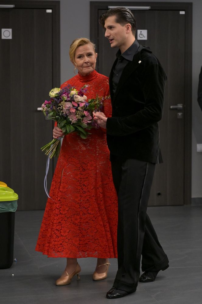 Kulisy "Tańca z Gwiazdami". Zmęczona Bursztynowicz, zakochani Kaczorowska i Rogacewicz. Szok, co zrobił Sikora