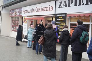 Tłusty Czwartek w Olsztynie. Długie kolejki do cukierni. Jakie pączki olsztynianie wybierają najczęściej?