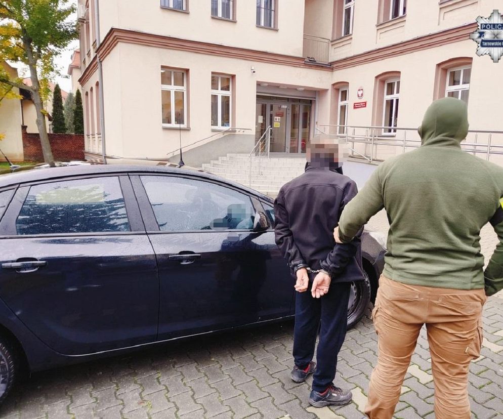 65-latek oblał partnerkę benzyną i groził podpaleniem. Wszystko przez grę w karty