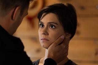 Na dobre i na złe odc. 863. Mario Milewski (Marcin Korcz), Blanka (Pola Gonciarz)