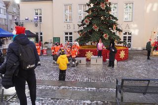 Bieg Mikołajów w Olsztynie. Około 400 osób pobiegło w charytatywnym celu [ZDJĘCIA]