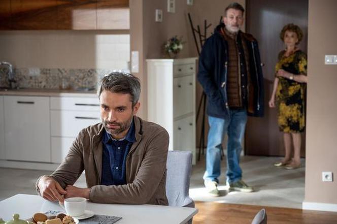 Na sygnale, odc. 320: Wiktor Banach (Wojciech Kukliński), Waleria (Monika Sołubianka), Benjamin (Hubert Jarczak)