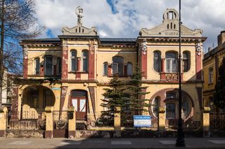 Art nouveau w powiatowym miasteczku. Willa Wanda przypomina Casa Batlló w Barcelonie. Chce ją kupić samorząd, ale cena to tajemnica