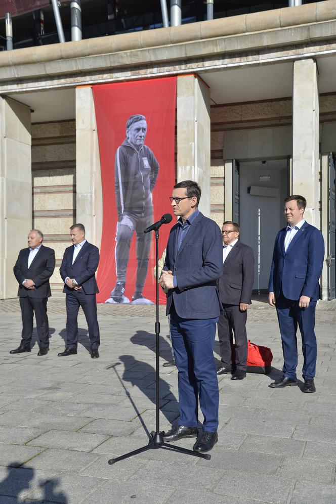 Premier Morawiecki na specjalnym meczu. Stadion Narodowy im. Kazimierza Górskiego