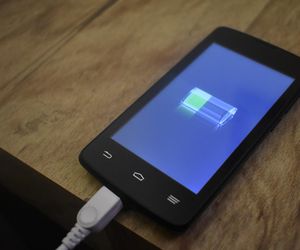 Dzieło Pomocy św. Ojca Pio prowadzi zbiórkę telefonów. Pomogą one znaleźć pracę osobom bezdomnym 