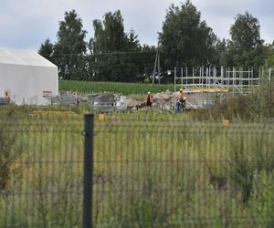 Postępy w budowie 60-metrowego pomnika Matki Boskiej w Konotopiu