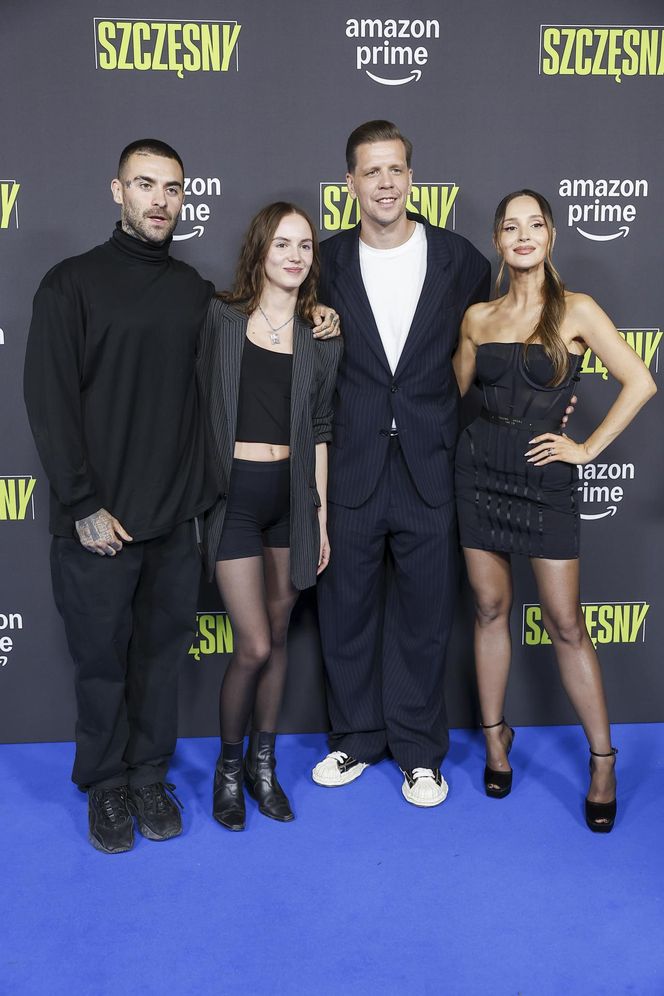 Premiera filmu "Szczęsny". Tomasz Kot z synem, brata piłkarza z rodziną i Quebonafide z partnerką [GALERIA]