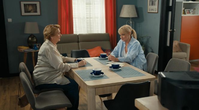 Barwy szczęścia, odcinek 3170. Józefinie (Elżbieta Jarosik), Małgorzata (Adrianna Biedrzyńska)