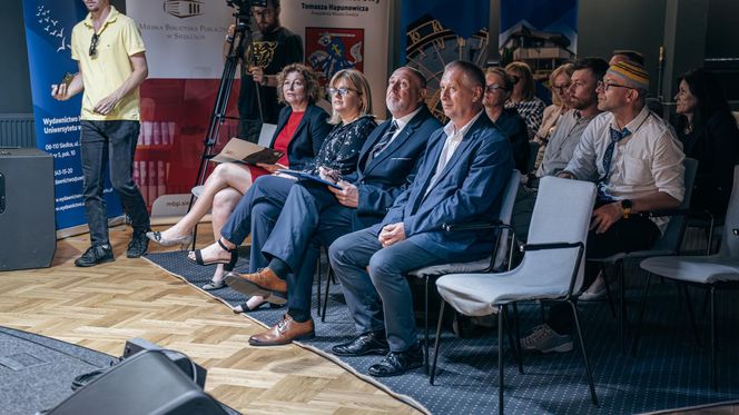Decyzją Kapituły Nagrodę Główną w Konkursie zdobyła Dorota Filipiak za książkę „Bug z Tobą. Historie o życiu i śmierci na wsi nadbużańskiego Podlasia”