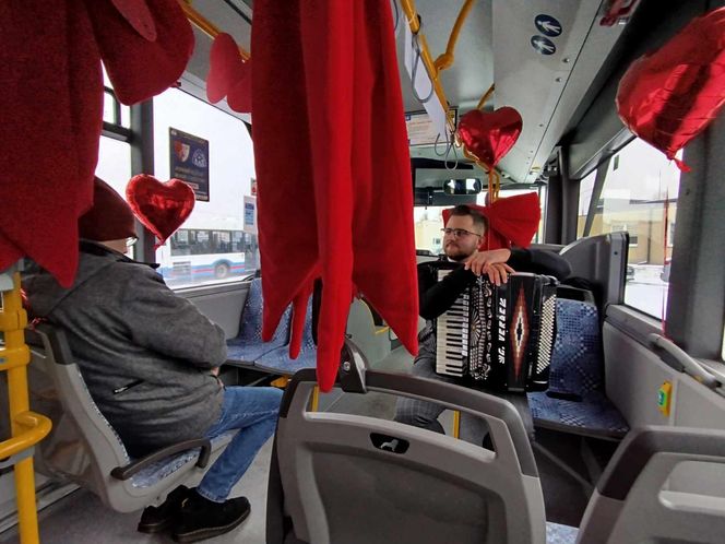 "Zakochany autobus" linii nr 18 można spotkać na ulicach Siedlec tylko w walentynki 2025!