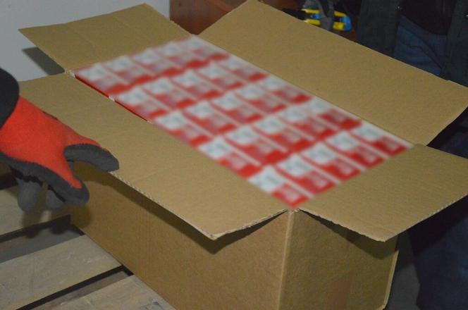 Budzisko. Kontrabanda za ponad 7,5 mln zł zamiast transportu ciastek [ZDJĘCIA]