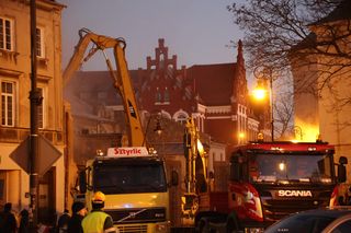 Trwa wyburzanie kamienicy przy ul. Bernardyńskiej w Lublinie