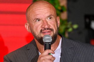 Tomasz Oświeciński - co warto wiedzieć o aktorze i gwieździe walk MMA? Najważniejsze informacje