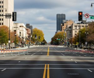 Marsz Niepodległości 2025 w Warszawie. Jakiej trasy i utrudnień się spodziewać?