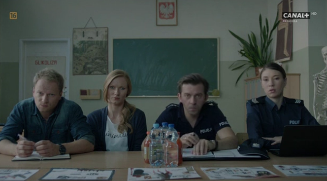 Belfer, Paweł (Maciej Stuhr), Marta (Katarzyna Dąbrowska), policjant (Piotr Głowacki)